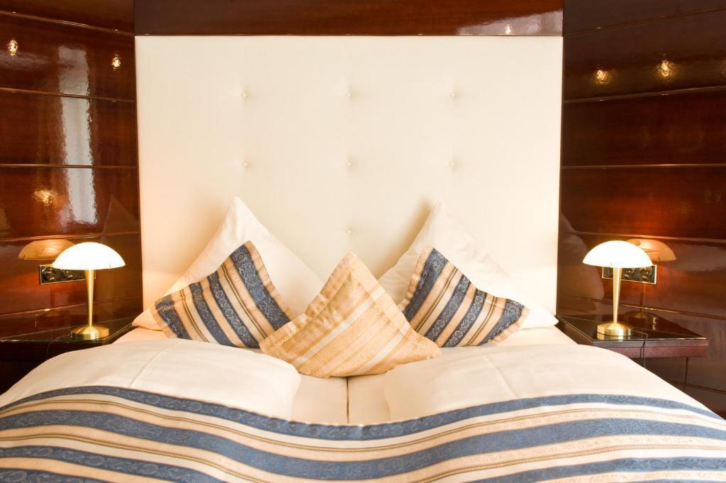 Moselstern Hotel Brixiade &Triton Cochem Pokoj fotografie